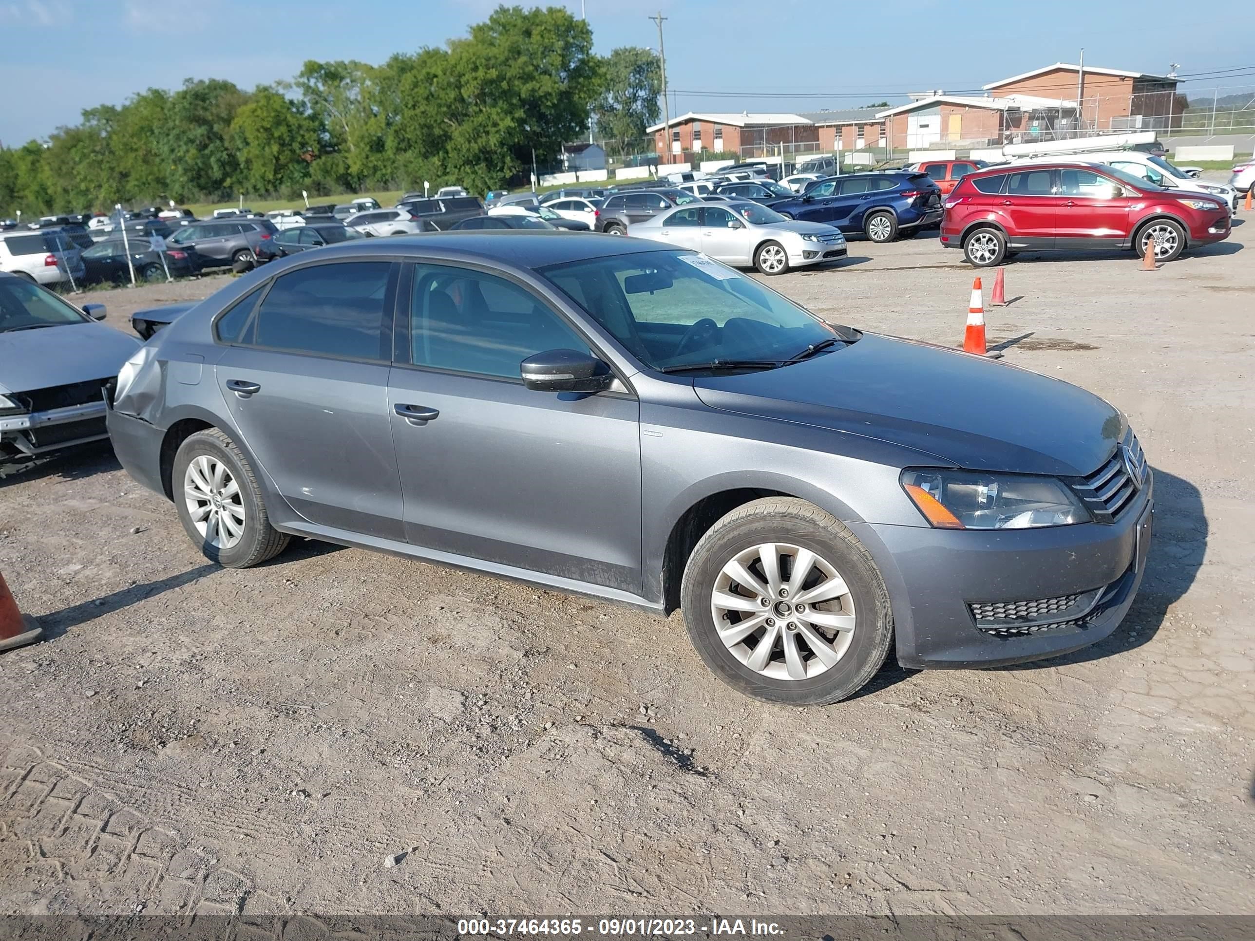 Photo 0 VIN: 1VWAT7A36FC095570 - VOLKSWAGEN PASSAT 