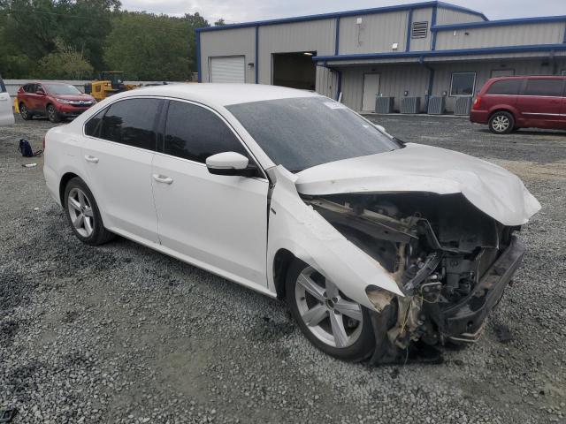 Photo 3 VIN: 1VWAT7A36FC108429 - VOLKSWAGEN PASSAT 