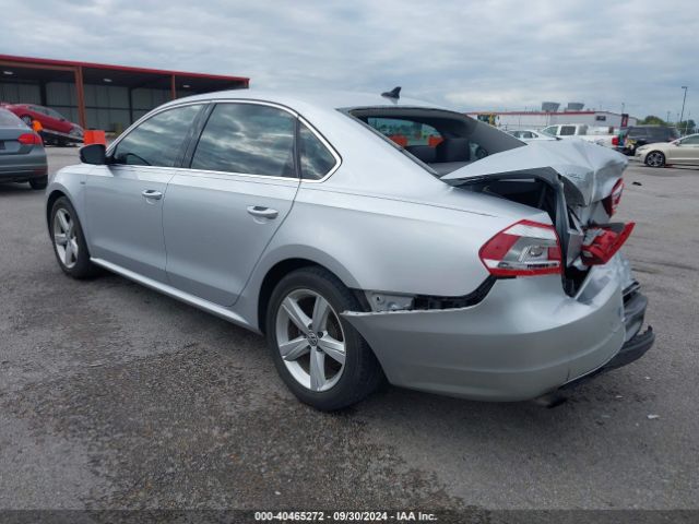 Photo 2 VIN: 1VWAT7A36FC112982 - VOLKSWAGEN PASSAT 