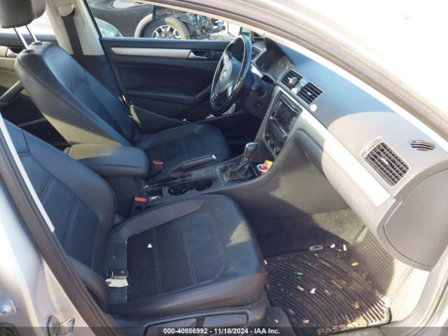 Photo 4 VIN: 1VWAT7A36FC113582 - VOLKSWAGEN PASSAT 