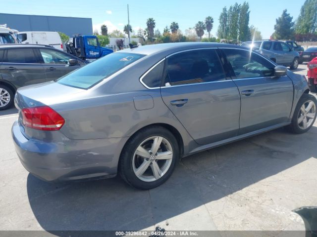 Photo 3 VIN: 1VWAT7A36FC116272 - VOLKSWAGEN PASSAT 