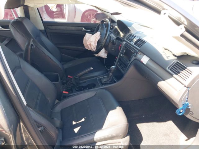 Photo 4 VIN: 1VWAT7A36FC116272 - VOLKSWAGEN PASSAT 