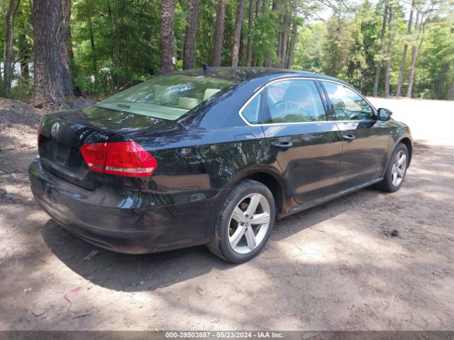 Photo 3 VIN: 1VWAT7A36FC118474 - VOLKSWAGEN PASSAT 