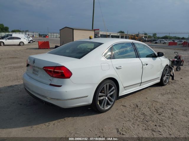 Photo 3 VIN: 1VWAT7A36GC070010 - VOLKSWAGEN PASSAT 