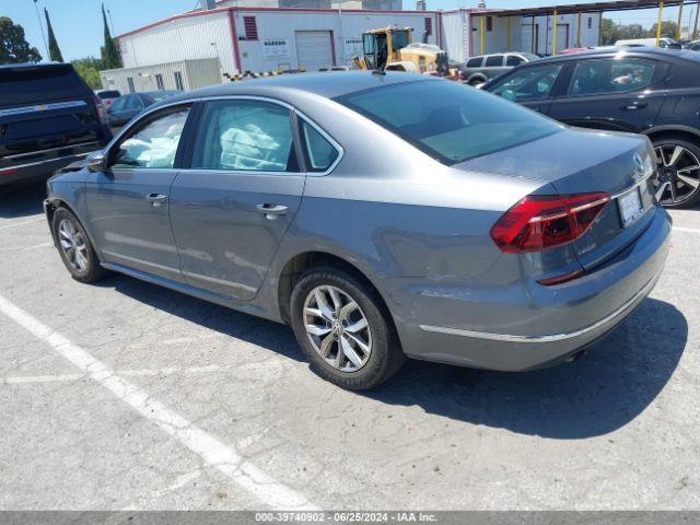 Photo 2 VIN: 1VWAT7A36HC068422 - VOLKSWAGEN PASSAT 