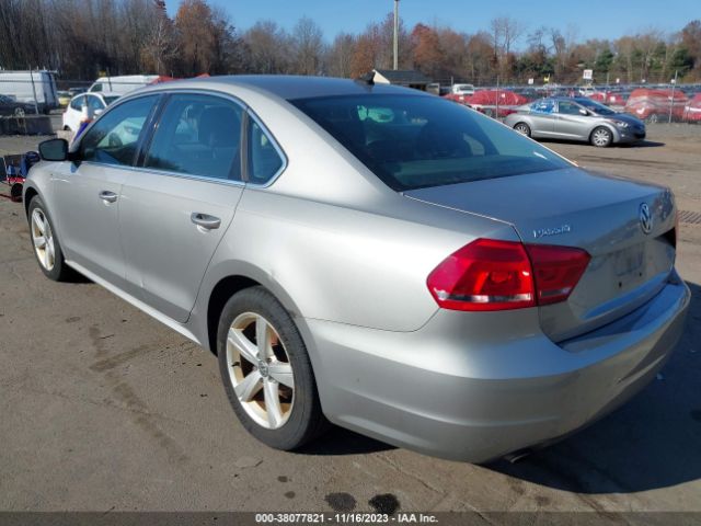 Photo 2 VIN: 1VWAT7A37EC022738 - VOLKSWAGEN PASSAT 