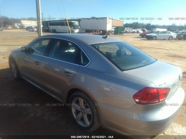 Photo 2 VIN: 1VWAT7A37EC029298 - VOLKSWAGEN PASSAT 