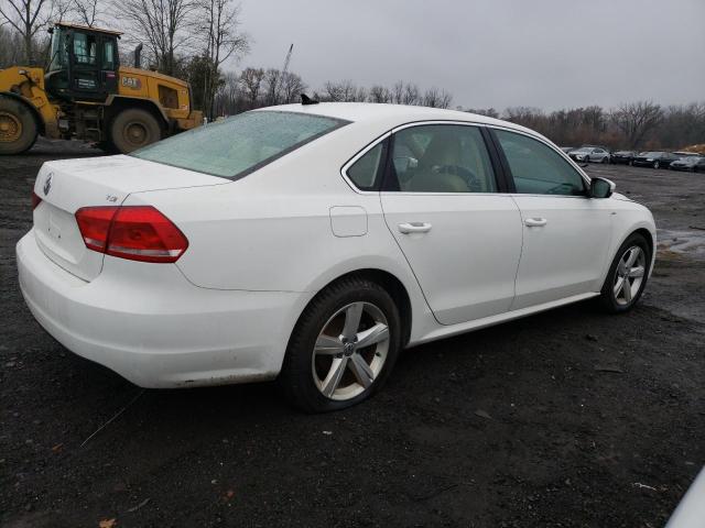 Photo 2 VIN: 1VWAT7A37EC055402 - VOLKSWAGEN PASSAT 