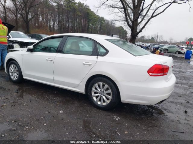 Photo 2 VIN: 1VWAT7A37EC102105 - VOLKSWAGEN PASSAT 