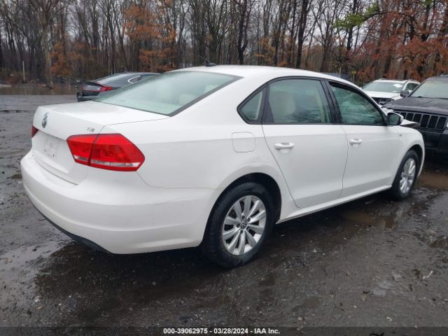 Photo 3 VIN: 1VWAT7A37EC102105 - VOLKSWAGEN PASSAT 