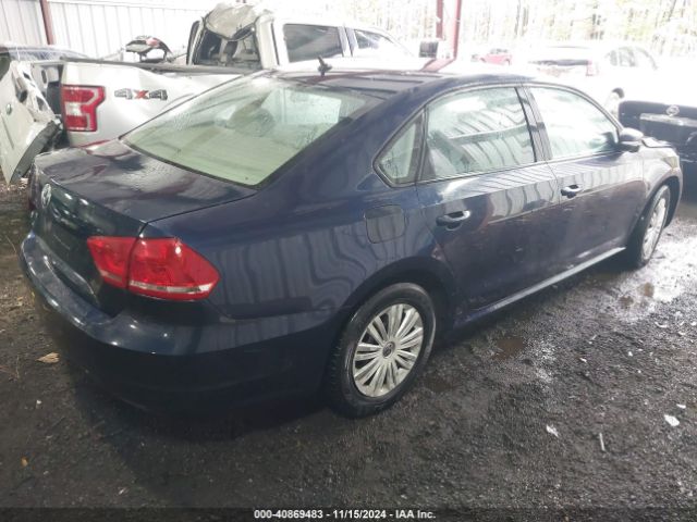 Photo 3 VIN: 1VWAT7A37FC004788 - VOLKSWAGEN PASSAT 