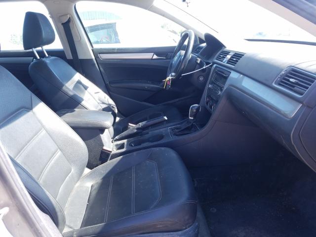 Photo 4 VIN: 1VWAT7A37FC040755 - VOLKSWAGEN PASSAT 