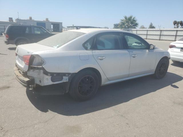 Photo 2 VIN: 1VWAT7A37FC061671 - VOLKSWAGEN PASSAT 