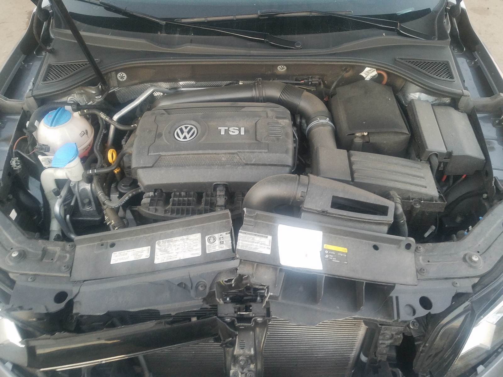 Photo 6 VIN: 1VWAT7A37FC062805 - VOLKSWAGEN PASSAT 