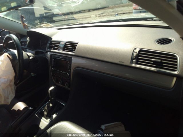 Photo 4 VIN: 1VWAT7A37FC088403 - VOLKSWAGEN PASSAT 