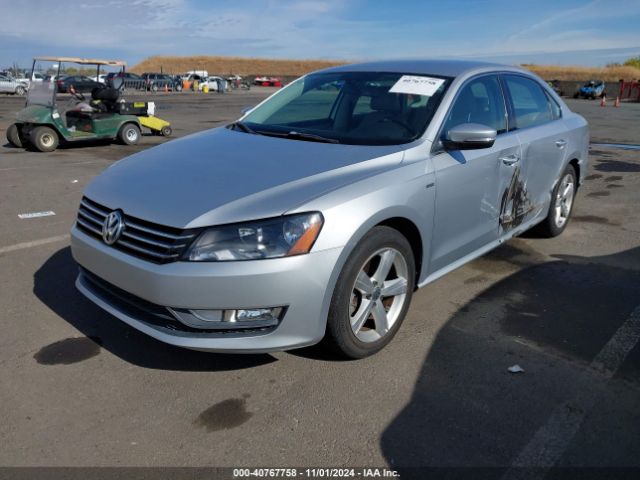 Photo 1 VIN: 1VWAT7A37FC098512 - VOLKSWAGEN PASSAT 