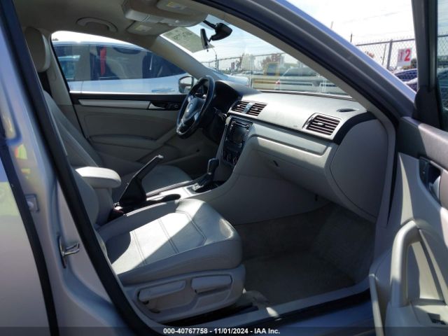 Photo 4 VIN: 1VWAT7A37FC098512 - VOLKSWAGEN PASSAT 