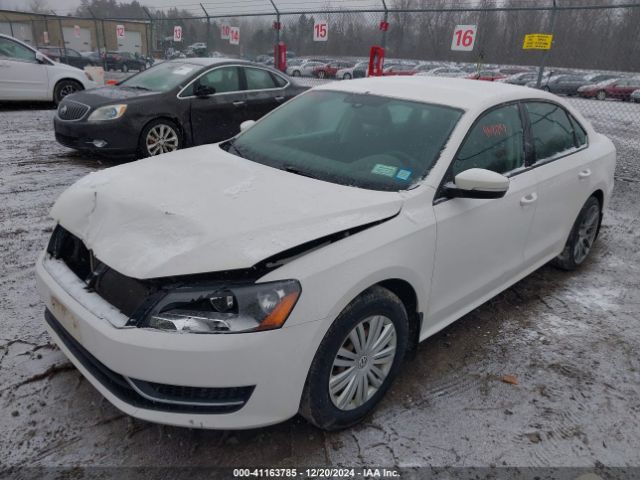 Photo 1 VIN: 1VWAT7A37FC099028 - VOLKSWAGEN PASSAT 