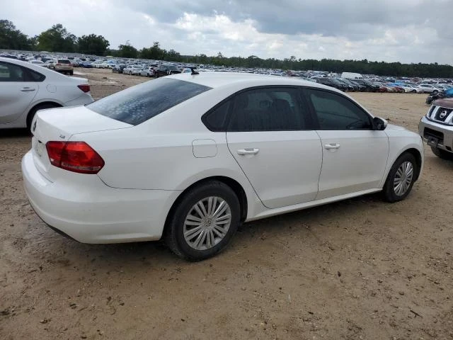 Photo 2 VIN: 1VWAT7A37FC104115 - VOLKSWAGEN PASSAT 