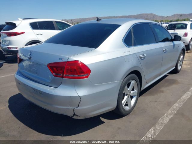 Photo 3 VIN: 1VWAT7A37FC104891 - VOLKSWAGEN PASSAT 