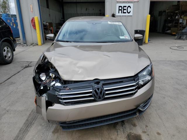 Photo 4 VIN: 1VWAT7A37FC110996 - VOLKSWAGEN PASSAT 