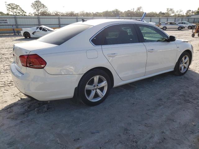 Photo 2 VIN: 1VWAT7A37FC116104 - VOLKSWAGEN PASSAT 