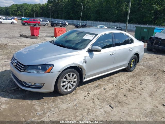 Photo 1 VIN: 1VWAT7A37FC116748 - VOLKSWAGEN PASSAT 