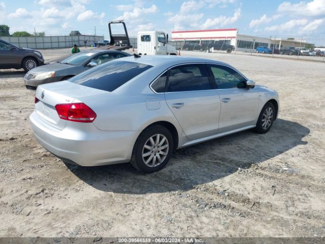 Photo 3 VIN: 1VWAT7A37FC116748 - VOLKSWAGEN PASSAT 