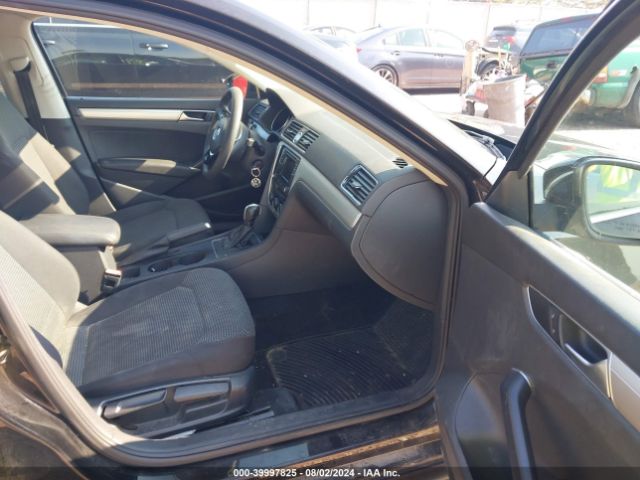 Photo 4 VIN: 1VWAT7A37GC043172 - VOLKSWAGEN PASSAT 