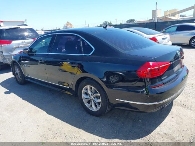 Photo 2 VIN: 1VWAT7A37GC046136 - VOLKSWAGEN PASSAT 