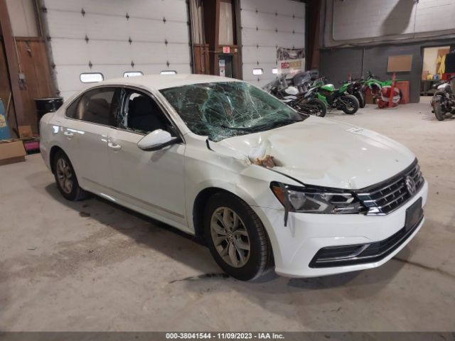 Photo 0 VIN: 1VWAT7A37HC004941 - VOLKSWAGEN PASSAT 