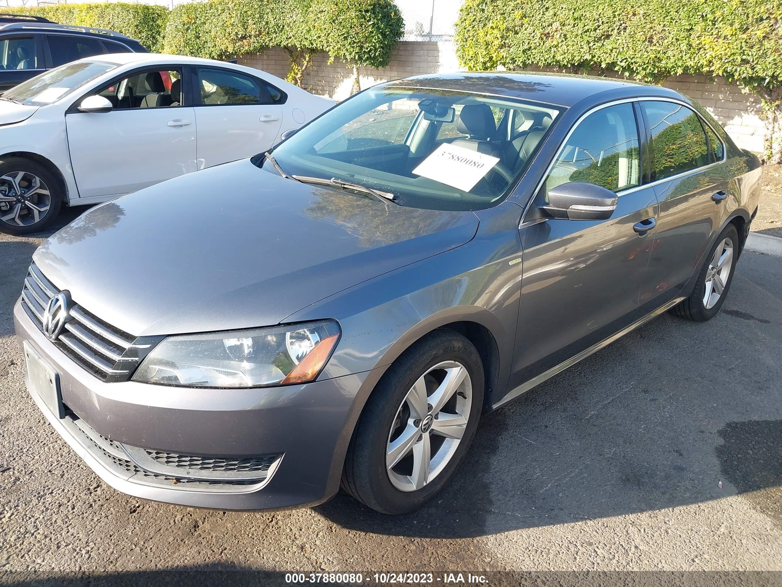 Photo 1 VIN: 1VWAT7A38EC058289 - VOLKSWAGEN PASSAT 