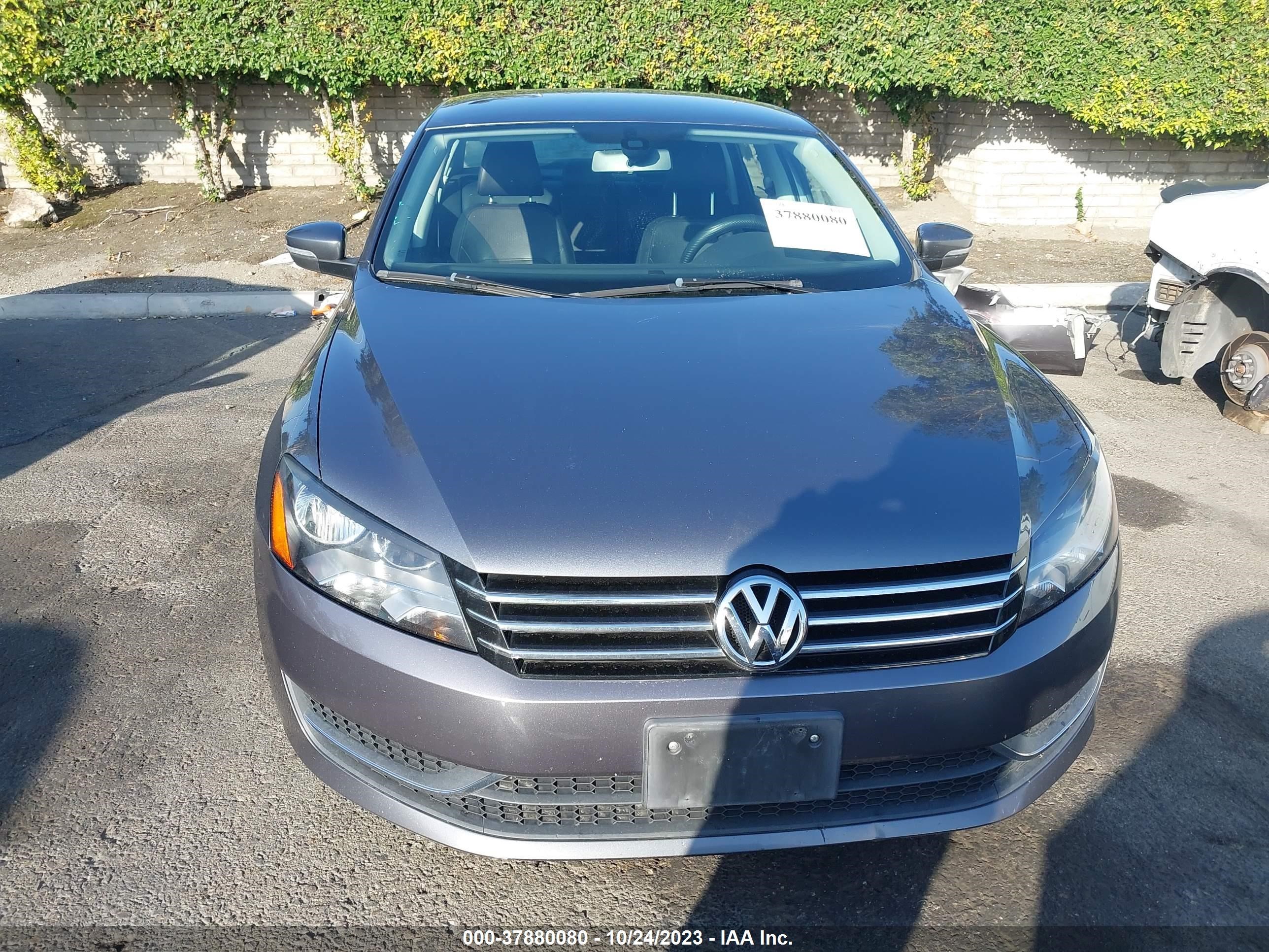 Photo 12 VIN: 1VWAT7A38EC058289 - VOLKSWAGEN PASSAT 