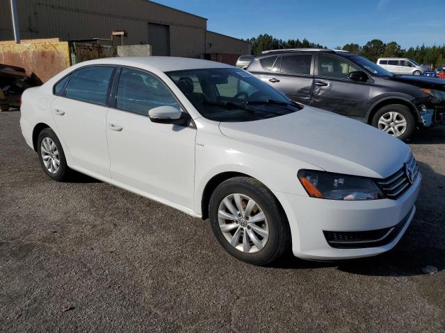 Photo 3 VIN: 1VWAT7A38FC031613 - VOLKSWAGEN PASSAT 