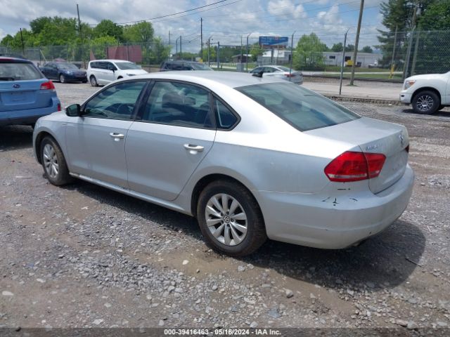 Photo 2 VIN: 1VWAT7A38FC037461 - VOLKSWAGEN PASSAT 