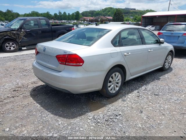 Photo 3 VIN: 1VWAT7A38FC037461 - VOLKSWAGEN PASSAT 