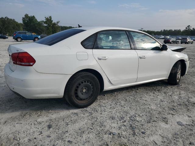 Photo 2 VIN: 1VWAT7A38FC048461 - VOLKSWAGEN PASSAT 