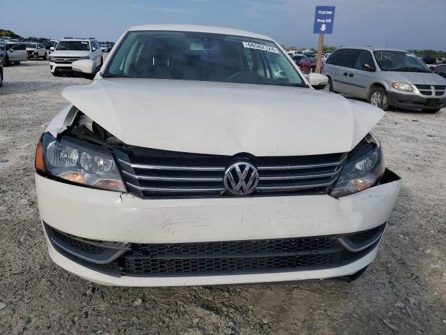 Photo 4 VIN: 1VWAT7A38FC048461 - VOLKSWAGEN PASSAT 