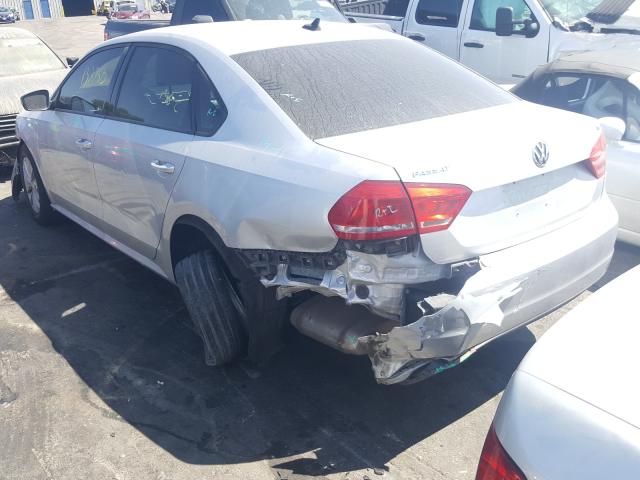 Photo 2 VIN: 1VWAT7A38FC055295 - VOLKSWAGEN PASSAT 