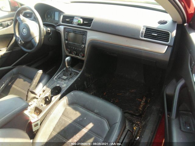 Photo 4 VIN: 1VWAT7A38FC078768 - VOLKSWAGEN PASSAT 