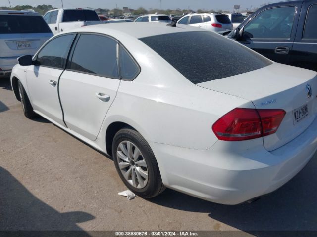 Photo 2 VIN: 1VWAT7A38FC087504 - VOLKSWAGEN PASSAT 