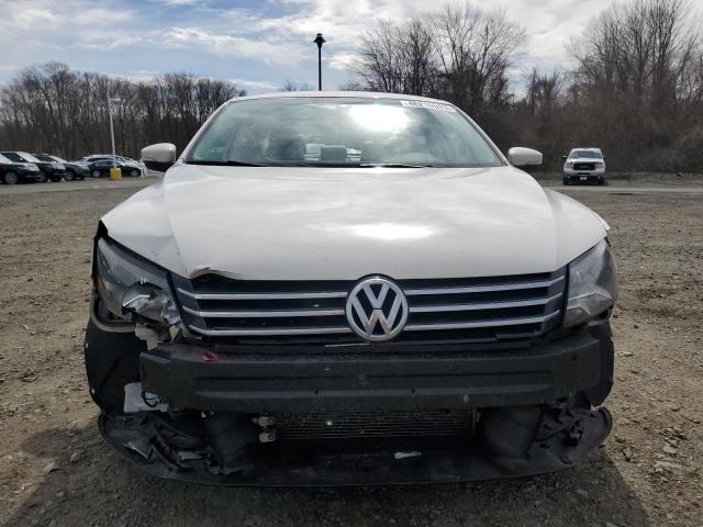 Photo 4 VIN: 1VWAT7A38FC096297 - VOLKSWAGEN PASSAT 