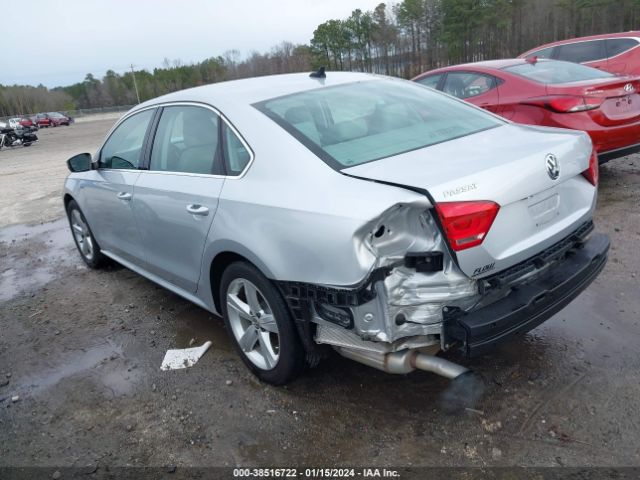 Photo 2 VIN: 1VWAT7A38FC096395 - VOLKSWAGEN PASSAT 