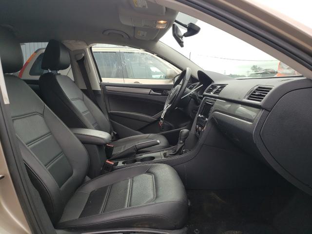 Photo 4 VIN: 1VWAT7A38FC104236 - VOLKSWAGEN PASSAT 