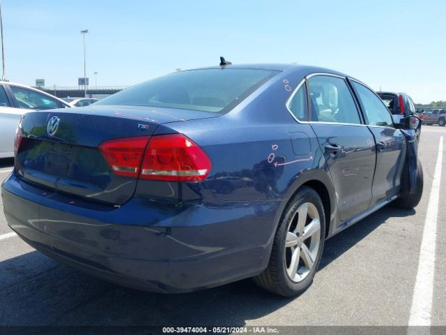 Photo 3 VIN: 1VWAT7A38FC107928 - VOLKSWAGEN PASSAT 