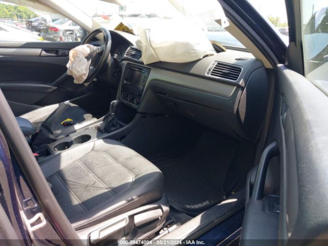 Photo 4 VIN: 1VWAT7A38FC107928 - VOLKSWAGEN PASSAT 