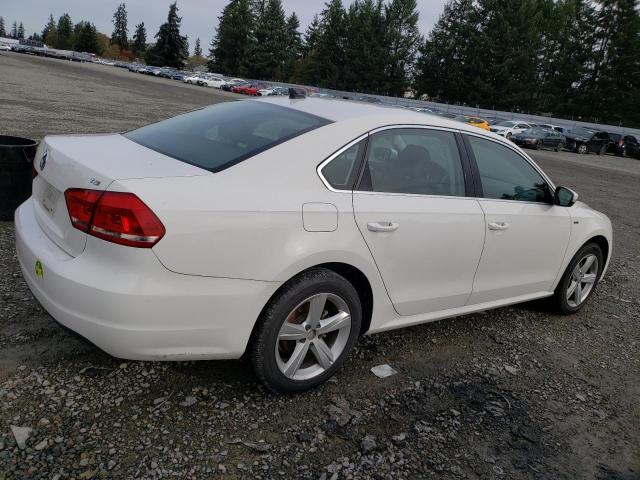 Photo 2 VIN: 1VWAT7A38FC109257 - VOLKSWAGEN PASSAT 