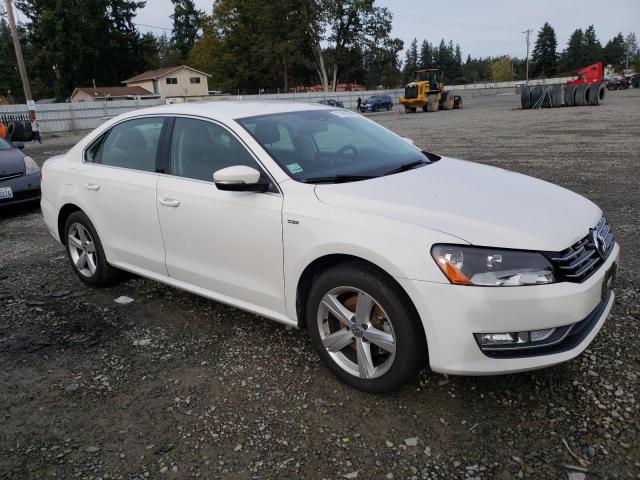 Photo 3 VIN: 1VWAT7A38FC109257 - VOLKSWAGEN PASSAT 