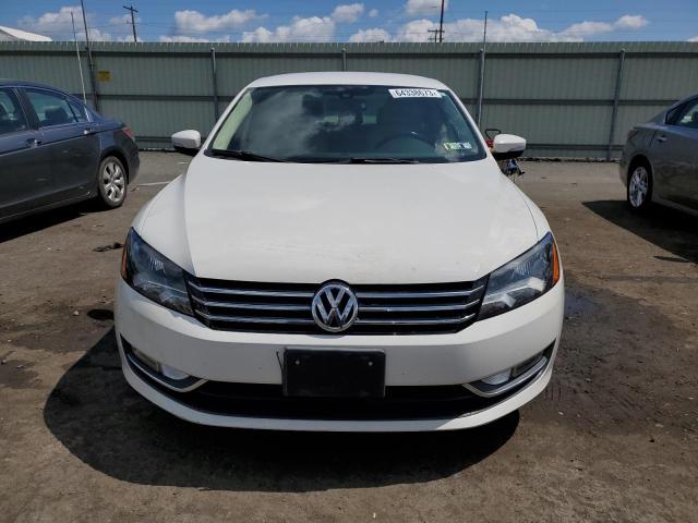 Photo 4 VIN: 1VWAT7A38FC114281 - VOLKSWAGEN PASSAT 