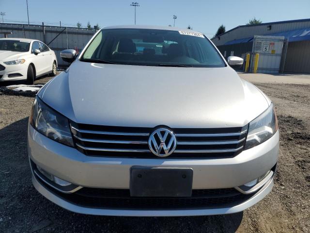 Photo 4 VIN: 1VWAT7A38FC115379 - VOLKSWAGEN PASSAT 